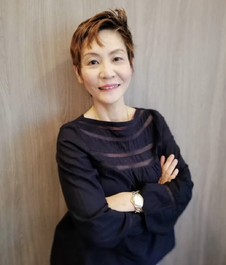 นางเพียรใจ โพธิ์ถาวร