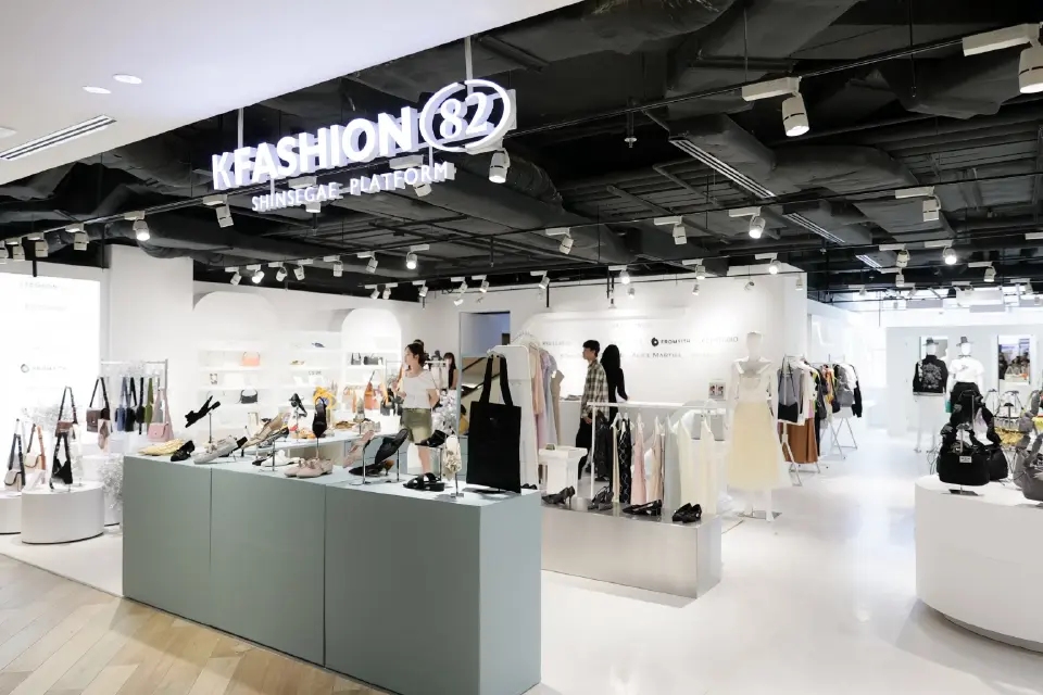 ปลุกกระแส K- Culture เปิดป๊อปอัพสโตร์ “K-fashion82” นำเสนอแบรนด์แฟชั่นมาแรงของเกาหลีใต้