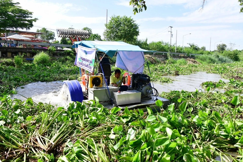 กรมชลฯ Kick off กำจัดผักตบชวา 17 จุดทั่วประเทศ
