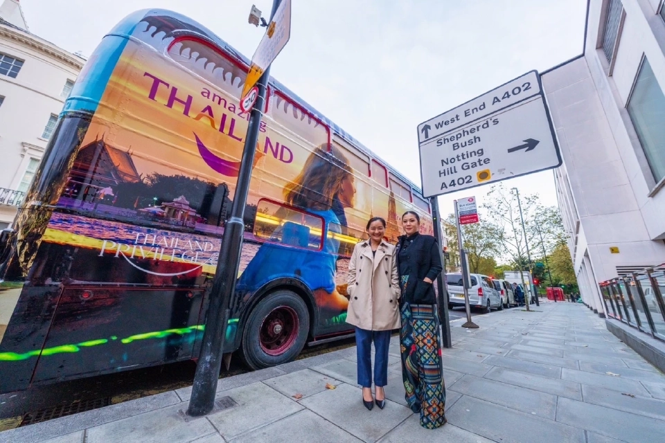ททท.เปิดตัวรถบัส วิ่งรอบลอนดอน โปรโมท softpower ไทย