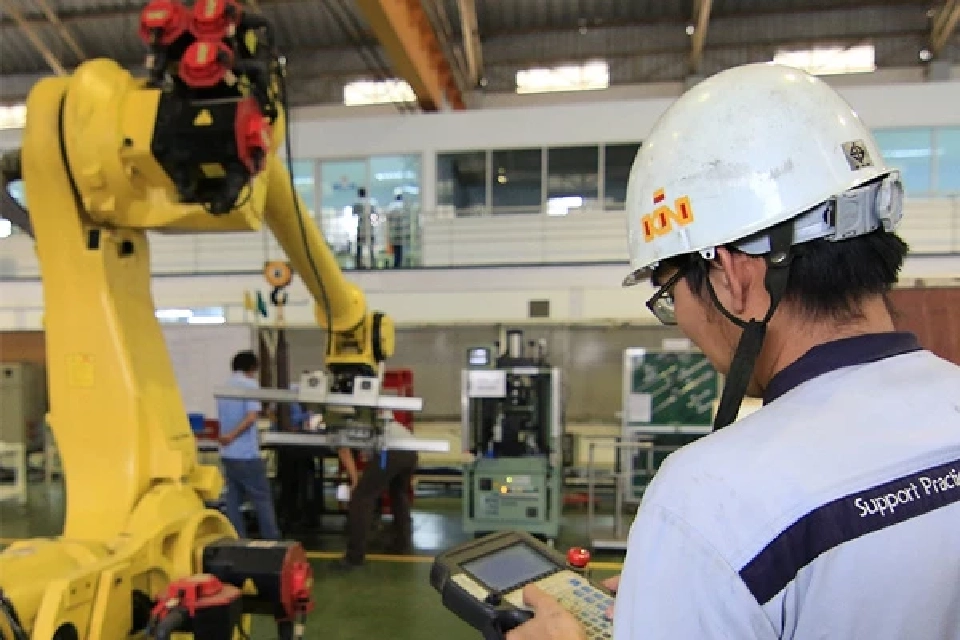 Automation & Robotics สู่ Smart Factory 4.0 โตอย่างยั่งยืนด้วยเทคโนโลยี