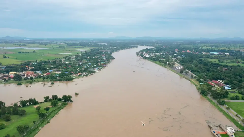 ชป. ลำเลียงน้ำส่วนเกิน เก็บกักไว้ในอ่างฯบางพระ รับมือฤดูแล้งเมืองชล