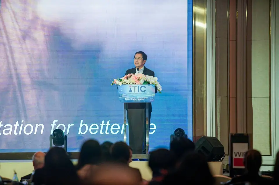 EA - iTIC ต้อนรับ รมว.คมนาคม โชว์นวัตกรรมหนุนการขนส่งสาธารณะแบบไร้มลพิษ