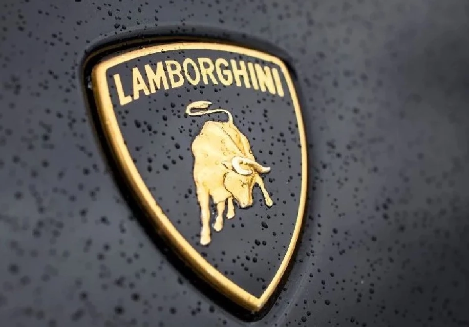 นี่คือ “ดีลแห่งประวัติศาสตร์” เพราะเป็นบริษัทผู้ผลิตรถยนต์รายแรกในยุโรป ที่ประสบความสำเร็จในการลดชั่วโมงการทำงานอย่างมีนัยสำคัญ 