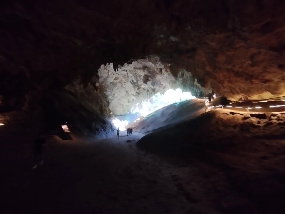 โถง 1 "ถ้ำหลวง" ซึ่งเป็นจุดเชื่อมกับปากถ้ำ ยังเปิดให้ชมฟรี