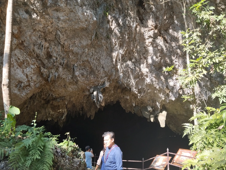 ปากถ้ำ "ถ้ำหลวง" ยังเป็นจุดที่ให้เข้าชมฟรี