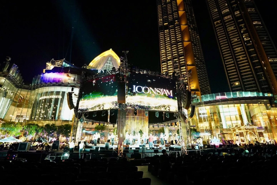 ไอคอนสยาม Amazing Thailand Countdown 2024 