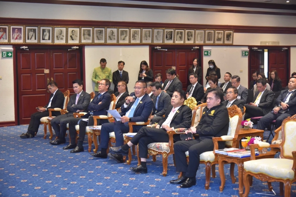 “คมนาคม” เข็น 31 บิ๊กโปรเจ็กต์ 3.8 แสนล้าน รับปี 67