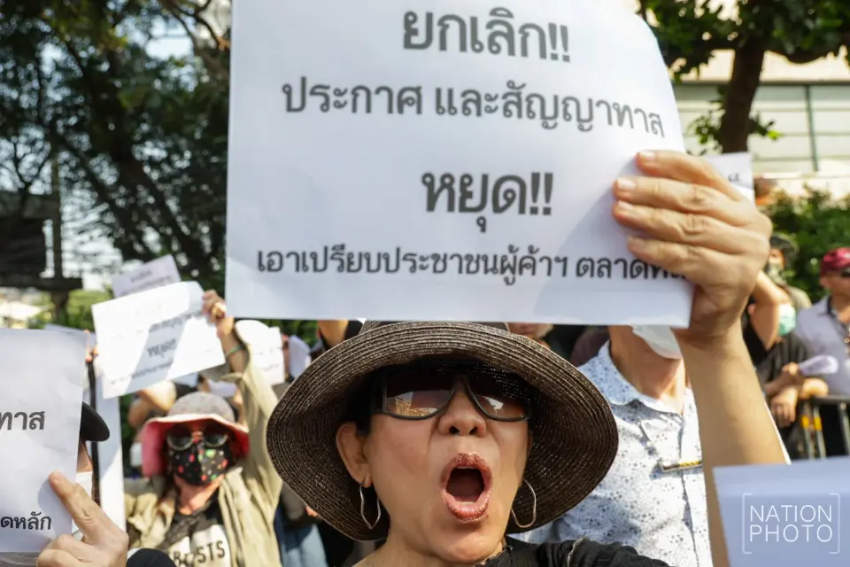 จตุจักรเดือด ผู้ค้าสุดทน ยื่น 4 ข้อ จี้ กทม.หยุดบริหารตลาดเอื้อกลุ่มทุน