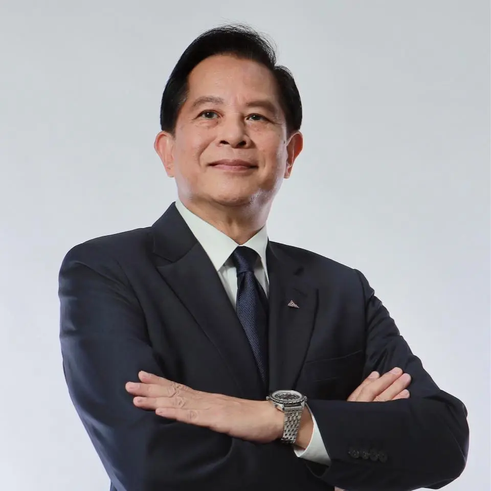 นายพีระพันธุ์ สาลีรัฐวิภาค รองนายกรัฐมนตรี และรัฐมนตรีว่าการกระทรวงพลังงาน