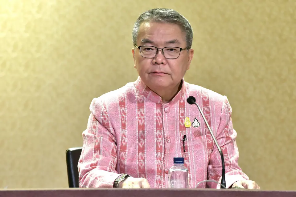 นายชัย วัชรงค์  