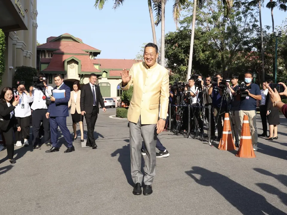 เศรษฐา สักการะสิ่งศักดิ์สิทธิ์ทำเนียบ ขอพรบ้านเมืองเจริญรุ่งเรือง