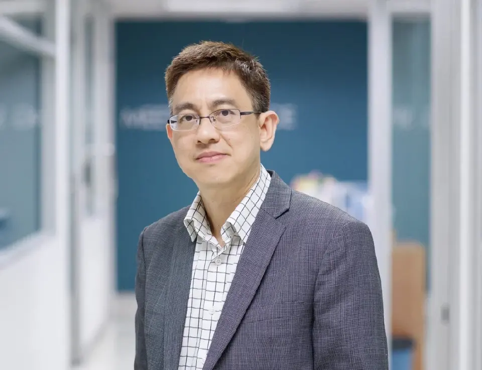 นายสงวน จุงสกุล ผู้อำนวยการฝ่ายอาวุโส ผู้บริหารฝ่าย Investment market Research สายธุรกิจตลาดเงินตลาดทุน ธนาคารกรุงไทย 