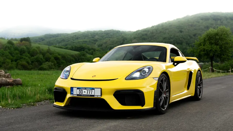 ส่อง 5 รถหรู \"ไฮเปอร์คาร์-ซูเปอร์คาร์\" ราคารวม 100 ล้าน