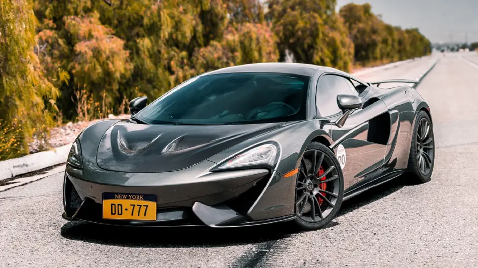McLaren 765LT