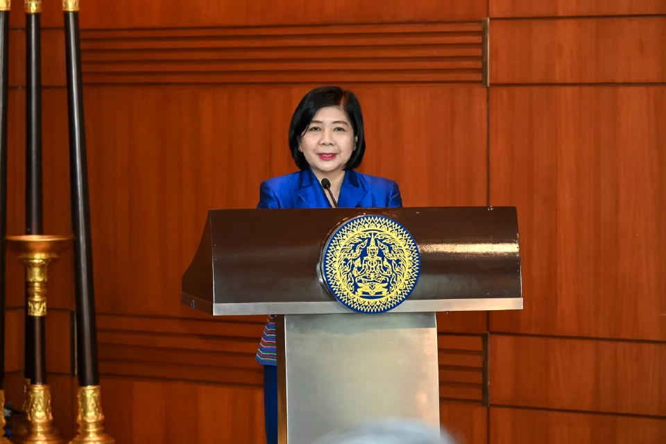 นางพันทิพา เอี่ยมสุทธา เอกะโรหิต รองปลัดกระทรวงการต่างประเทศ