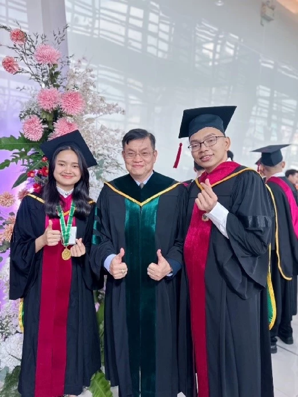 สถาบันการจัดการปัญญาภิวัฒน์ “ใจฟู รับปริญญารุ่น 13 ฉลองความสำเร็จ”