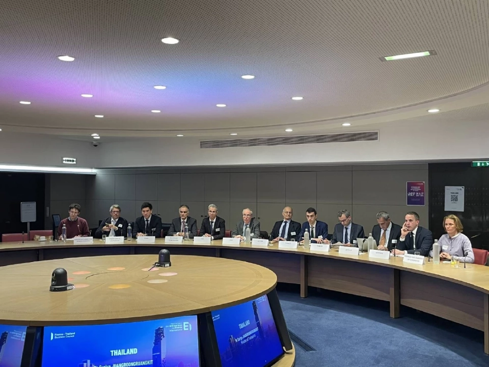 “สุริยะ” ถกบิ๊กเอกชนฝรั่งเศส ดึงร่วมลงทุน “อากาศยาน- แลนด์บริดจ์”