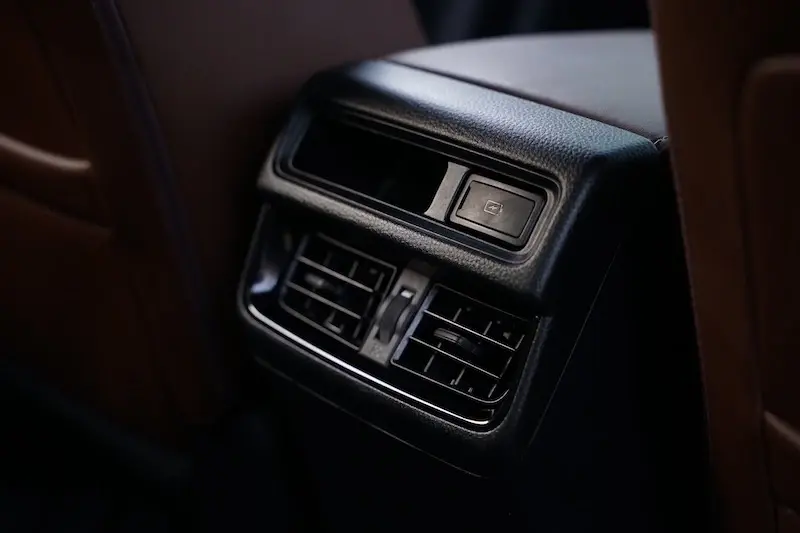 ISUZU V-CROSS 4x4 ปิกอัพสายฉ่ำ ออพชันล้น