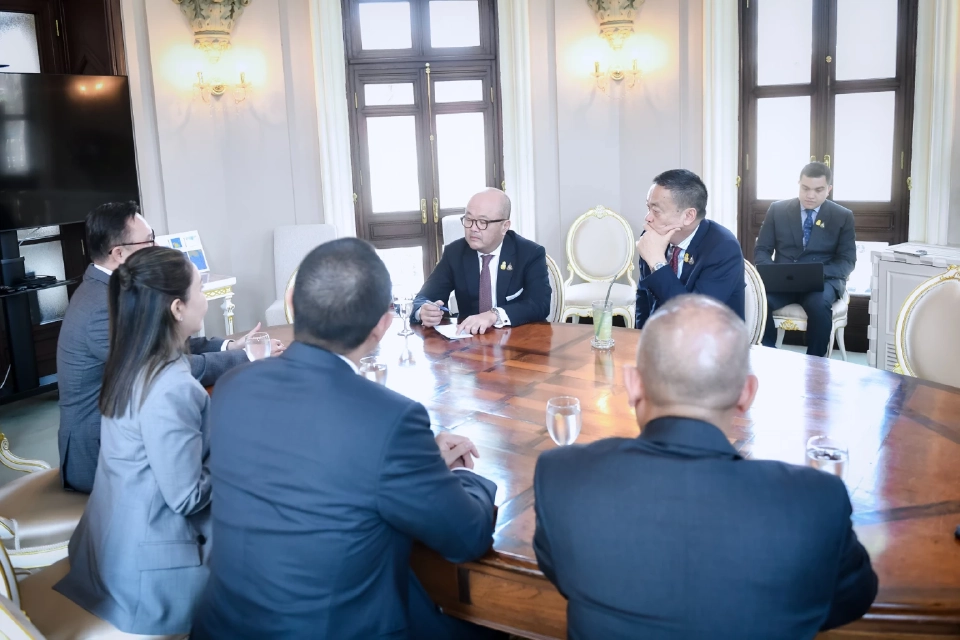 นายกฯ ถก "ประธานฯกสิกรไทย" จับมือโรดโชว์ดึงนักลงทุนต่างชาติ