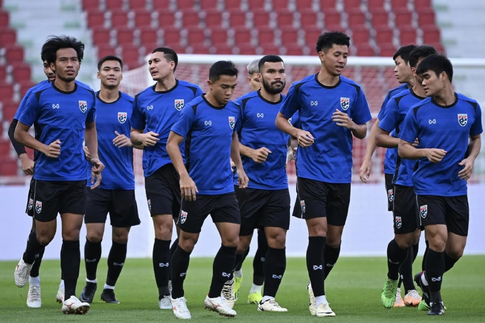 นักเตะทีมชาติไทย ลงสนามซ้อมก่อนพบกับ ทีมชาติเกาหลีใต้ 