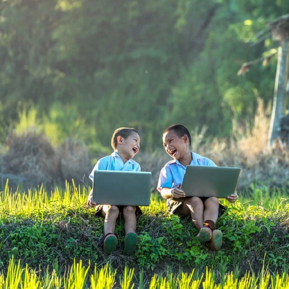 ความสุขเกิดได้จากการคิดบวก 