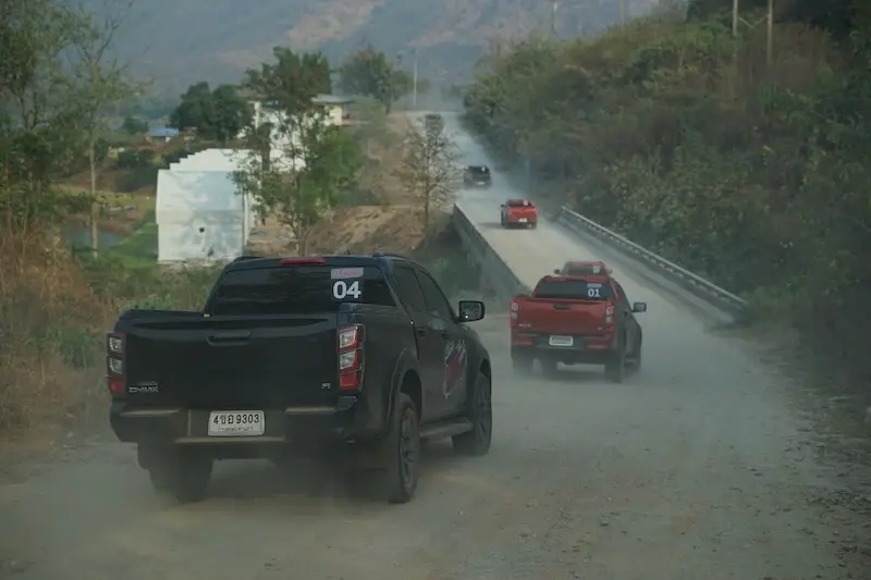 ISUZU V-CROSS 4x4 ปิกอัพสายฉ่ำ ออพชันล้น