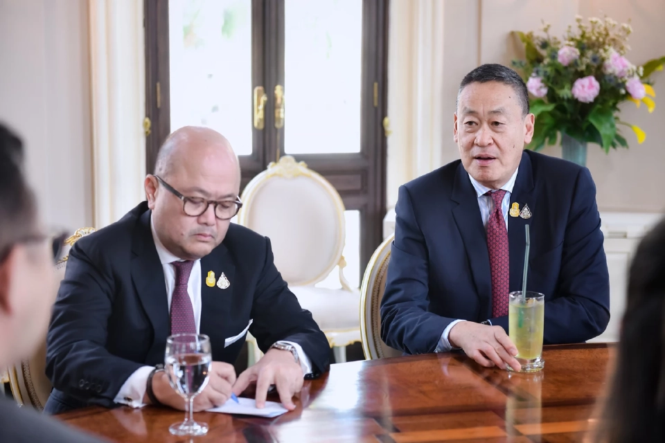 นายกฯ ถก "ประธานฯกสิกรไทย" จับมือโรดโชว์ดึงนักลงทุนต่างชาติ