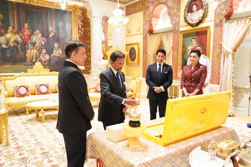ในหลวง ทรงรับสมเด็จพระราชาธิบดีแห่งบรูไนฯ ในโอกาสเสด็จฯ เยือนไทยอย่างเป็นทางการ