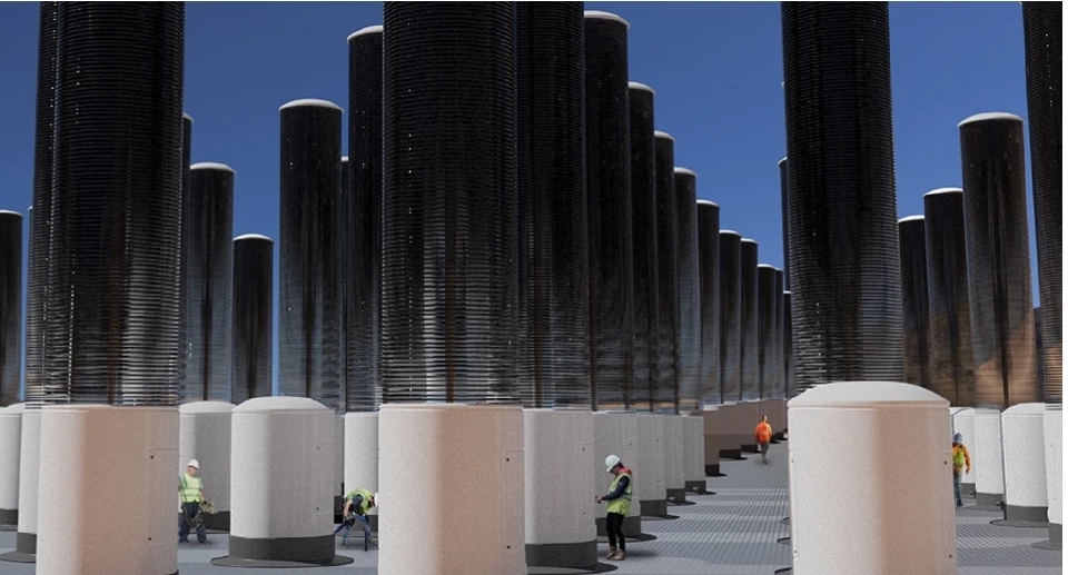 Metallic Trees ต้นไม้ฝีมือมนุษย์กับภารกิจการจัดการวิกฤตการเปลี่ยนแปลง  สภาพภูมิอากาศ