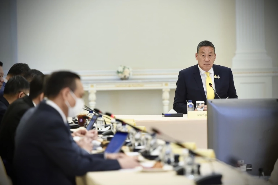 นายเศรษฐา ทวีสิน นายกรัฐมนตรีและรมว.คลัง ประธานคณะกรรมการนโยบายการเงินการคลังของรัฐ