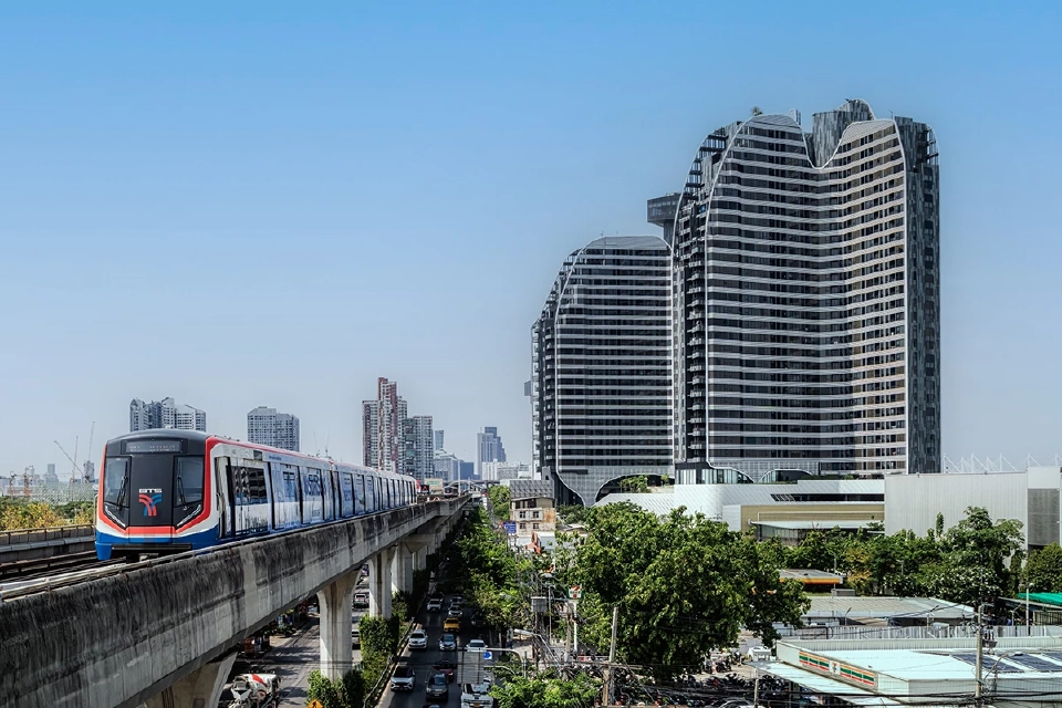 ไอดีโอ โมบิ สุขุมวิท 