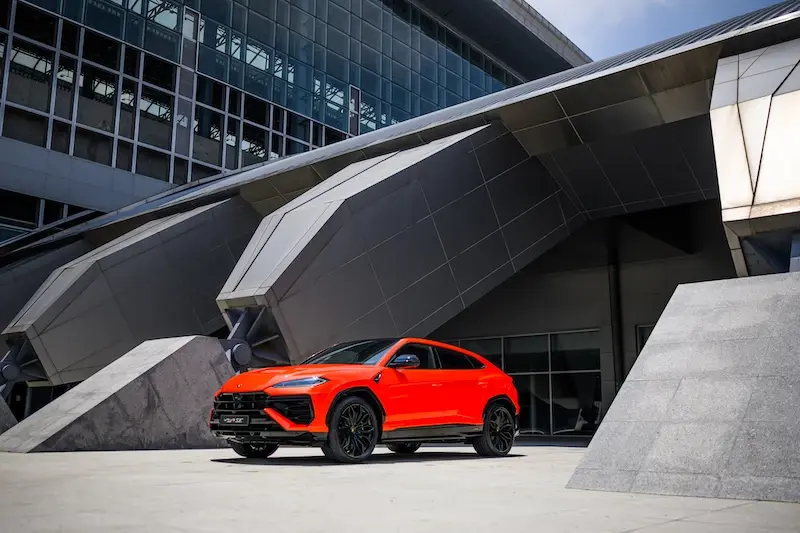 Lamborghini Urus SE ราคา 24.98 ล้านบาท