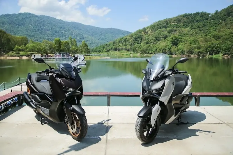 คันซ้าย Yamaha XMAX Tech MAX 2024 ราคา 224,900 บาท