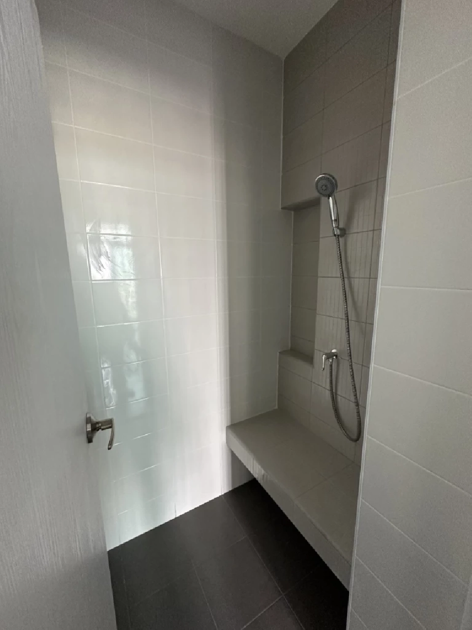 ห้องน้ำรองรับผู้สูงอายุและผู้พิการ