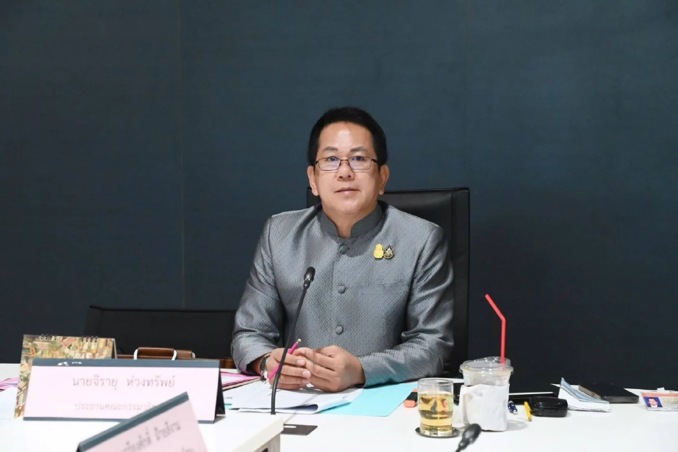 นายจิรายุ ห่วงทรัพย์ โฆษกกระทรวงกลาโหมฝ่ายการเมือง