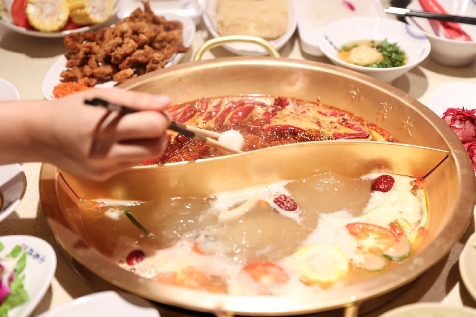 ชวนลิ้มรสสุดยอดความอร่อย “Shoo Loong Kan” หม่าล่าหม้อไฟ จากเสฉวน ประเทศจีน