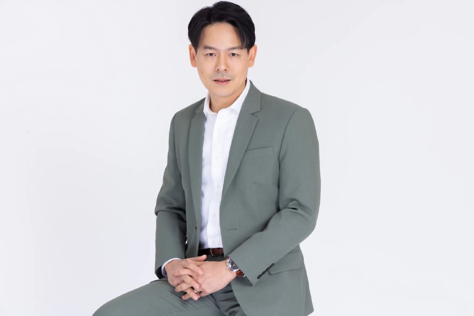 กรพัส อัจฉริยมานีกูล ประธานเจ้าหน้าที่บริหาร บริษัท เจเนซีส เฟอร์ทิลีตี เซ็นเตอร์ จำกัด (มหาชน)