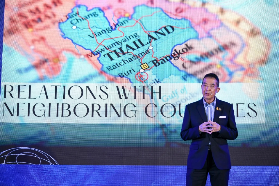 สร้างสัมพันธ์อันดีกับประเทศเพื่อนบ้าน 