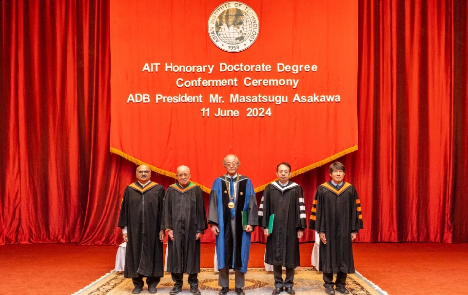 ADB President Masatsugu Asakawa Awarded AIT Honorary Doctorate