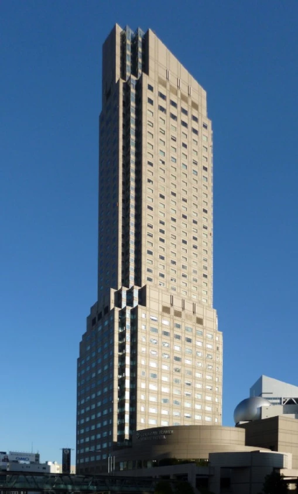 Cerukean Tower ที่ตั้งสำนักงานใหญ่ของ GMO Internet Group และ GMO Financial Holdings Inc. ในกรุงโตเกียว