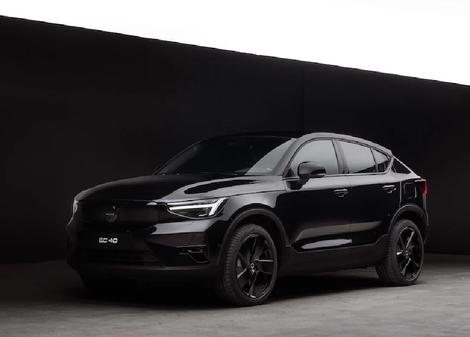 Volvo EC40 Black Edition