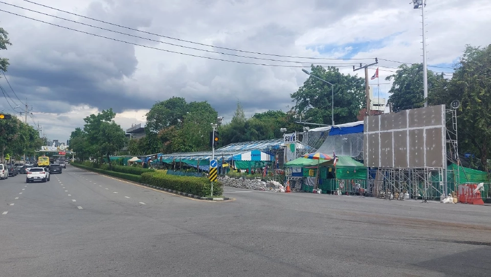 ด่วน ศาลแพ่ง สั่ง 2 ม็อบ "เลิกชุมนุมเชิงสะพานชมัยฯ" ใกล้ทำเนียบฯใน 7 วัน