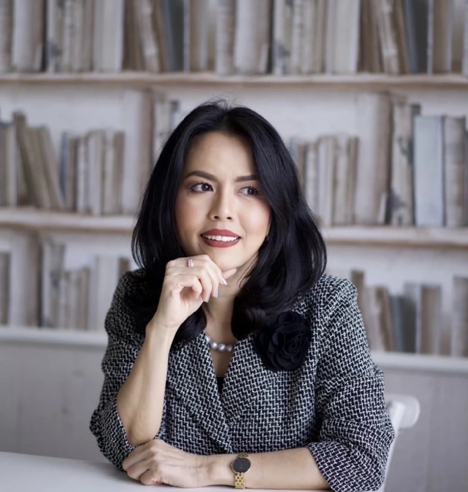 รองศาสตราจารย์ ดร.อักษรศรี พานิชสาส์น คณะเศรษฐศาสตร์ มหาวิทยาลัยธรรมศาสตร์ และผู้เชี่ยวชาญเศรษฐกิจจีน