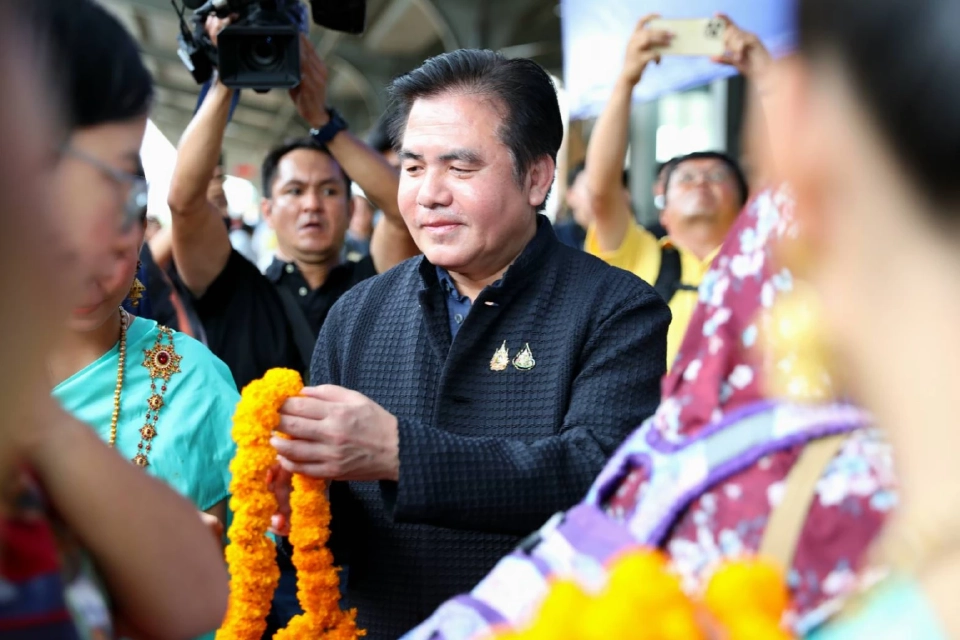 เริ่มแล้ว "สุรพงษ์" เปิดขบวนรถไฟ เส้นทางกรุงเทพอภิวัฒน์-เวียงจันทร์