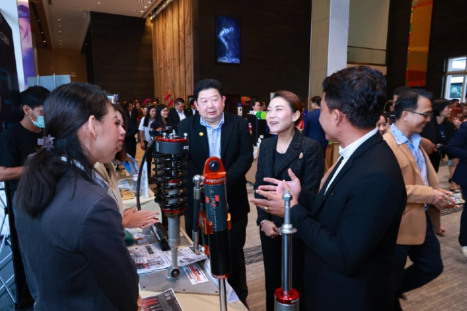 &quot;กะทรวงอุตสาหกรรม&quot; รุกดันไทยขึ้นแท่นฮับโลจิสติกส์อาเซียน