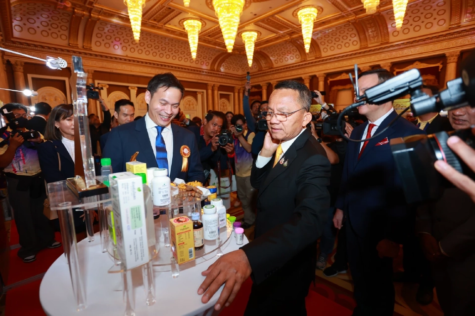 สธ. มอบรางวัลสุดยอดแห่งปี  “อย. ควอลิตี้ อวอร์ด ปีที่ 16”