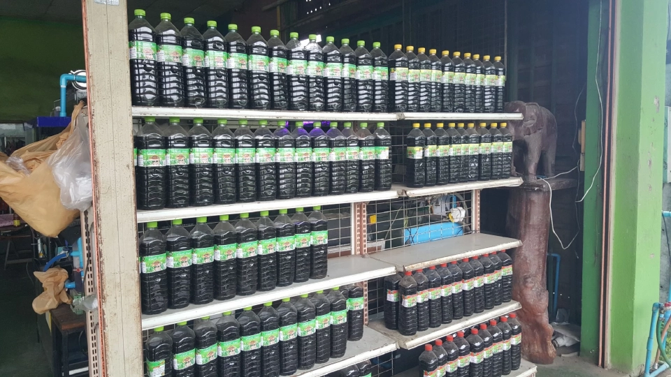 บุกจับร้านจำหน่ายปุ๋ยอินทรีย์เถื่อน มูลค่ากว่า 5 แสนบาท