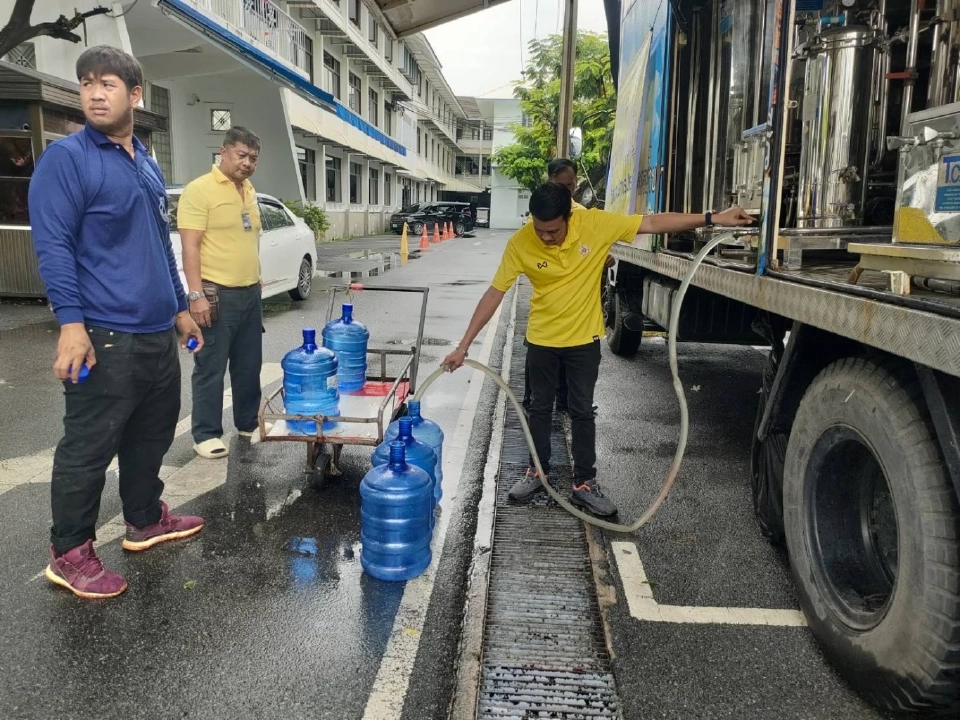 กรมทรัพยากรน้ำบาดาล อำนวยความสะดวกปชช. ร่วมกิจกรรมเฉลิมพระเกียรติ 72 พรรษา