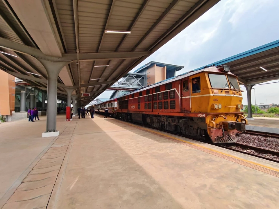 เริ่มแล้ว "สุรพงษ์" เปิดขบวนรถไฟ เส้นทางกรุงเทพอภิวัฒน์-เวียงจันทร์